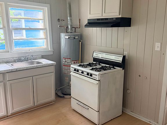 2nd image of 464 Bay Shore Ave #A