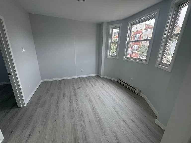 302 Harrison Ave #3 — Photo 6