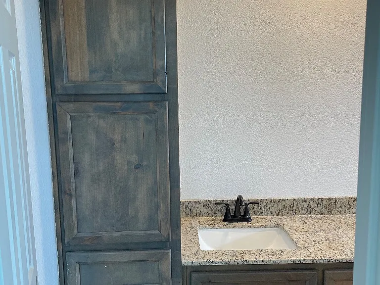 Unit Photo