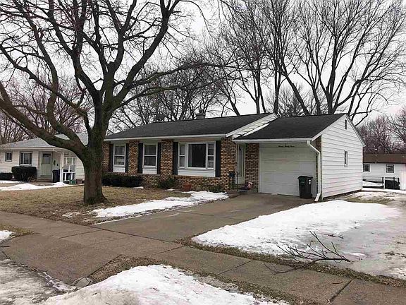 2nd image of 1134 N Elmwood Ave
