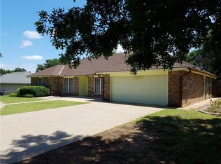 19 Oak Hl, Shawnee, OK 74804