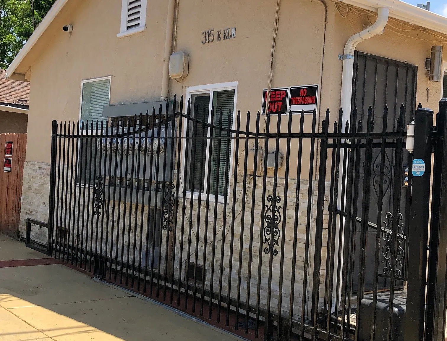 Studio, 300 sqft, $1,350 — Photo 2