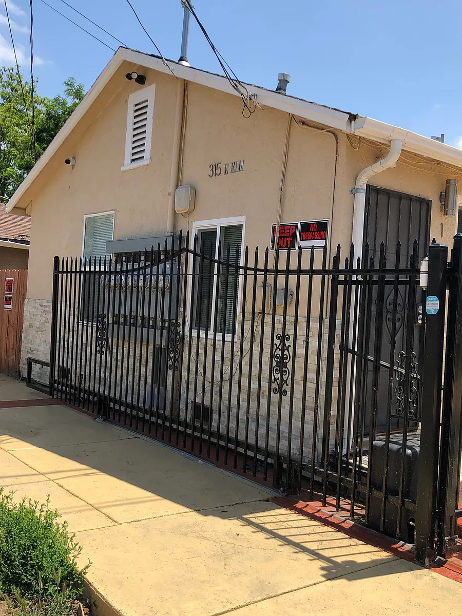 Building Photo - 315 E Elm St #6