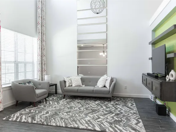 631 Cobblestone Ln, Irving, TX 75039