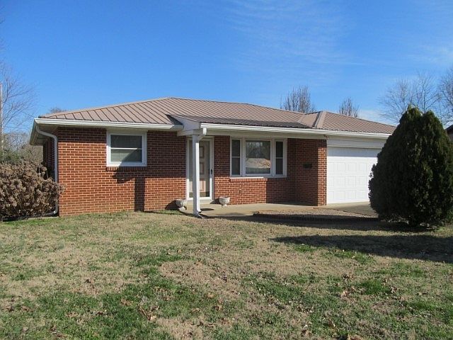 1st image of 519 Pine Cir