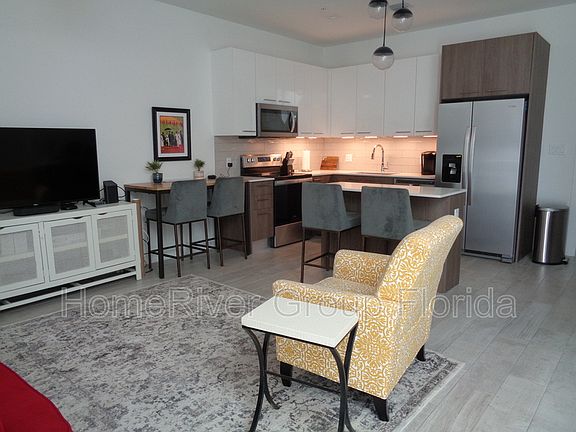 3rd image of 405 NE 35th Ct #4