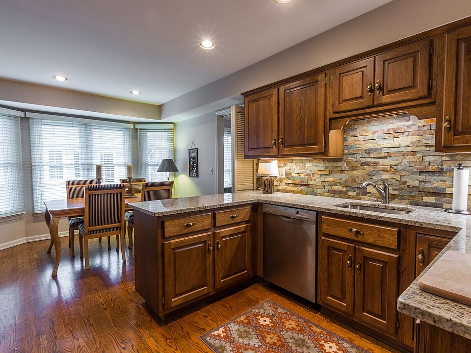 2nd image of 139 Windwood Pointe