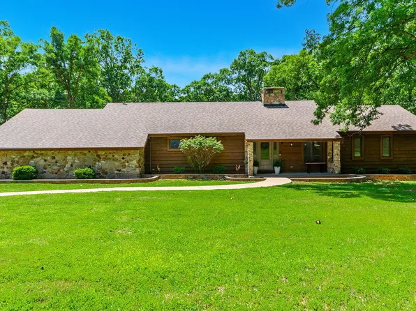 1022 Timberline Rd, Moberly, MO 65270