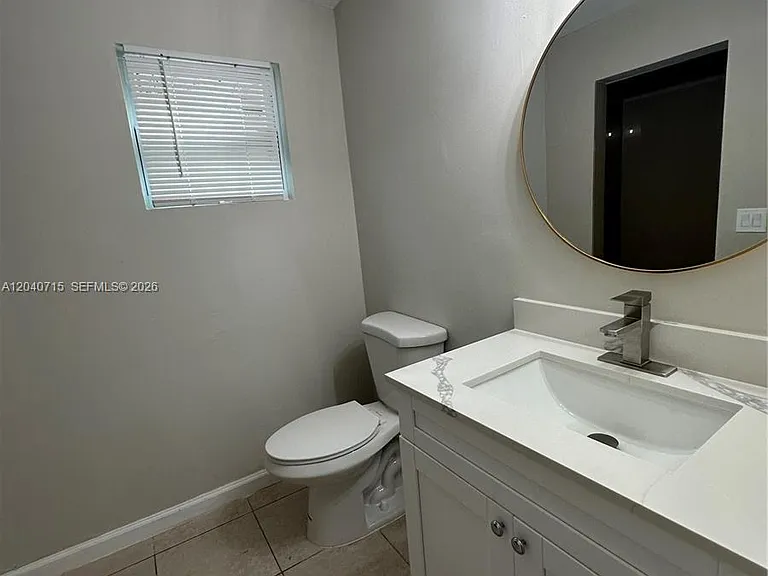 1645 NW 6th Ave #W — Photo 8