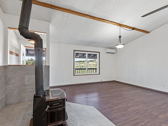 5th image of 83 Dry Creek Dr