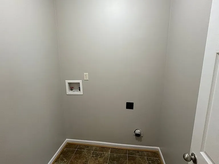 2131 Spaulding Pl — Photo 10