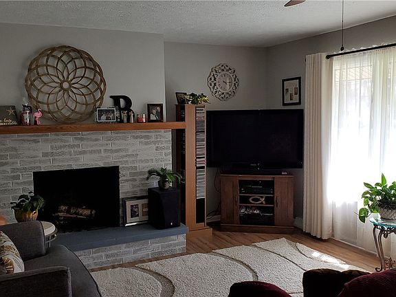 2nd image of 11423 Brady Ln