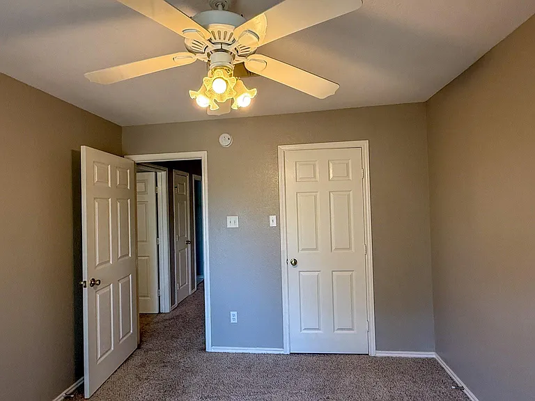 7319 Mountain Valley Dr — Photo 17
