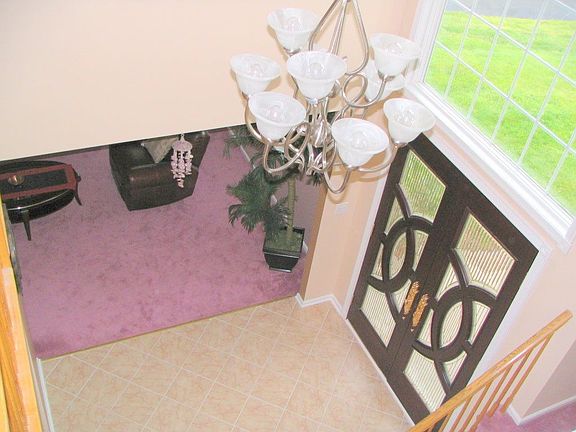 2nd image of 33 Burgundy Ct