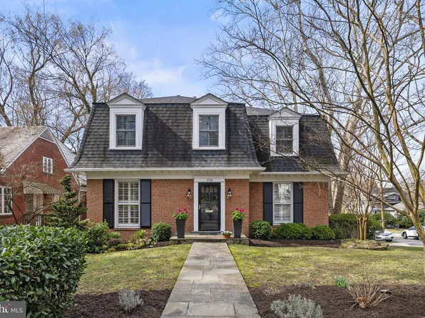 5758 Macarthur Blvd NW, Washington, DC 20016