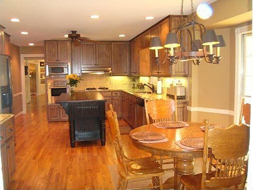 NEW KITCHEN GREAT FOR ENTERTAINING!