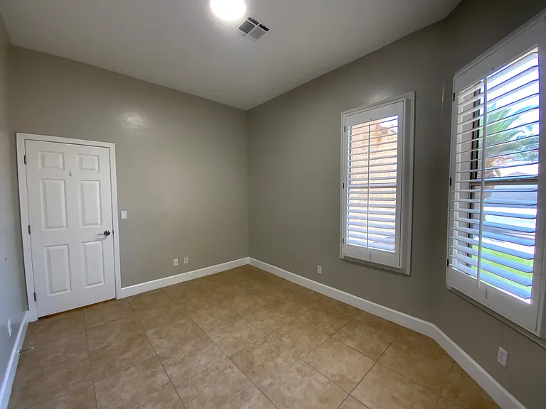6204 E Phelps Rd — Photo 30