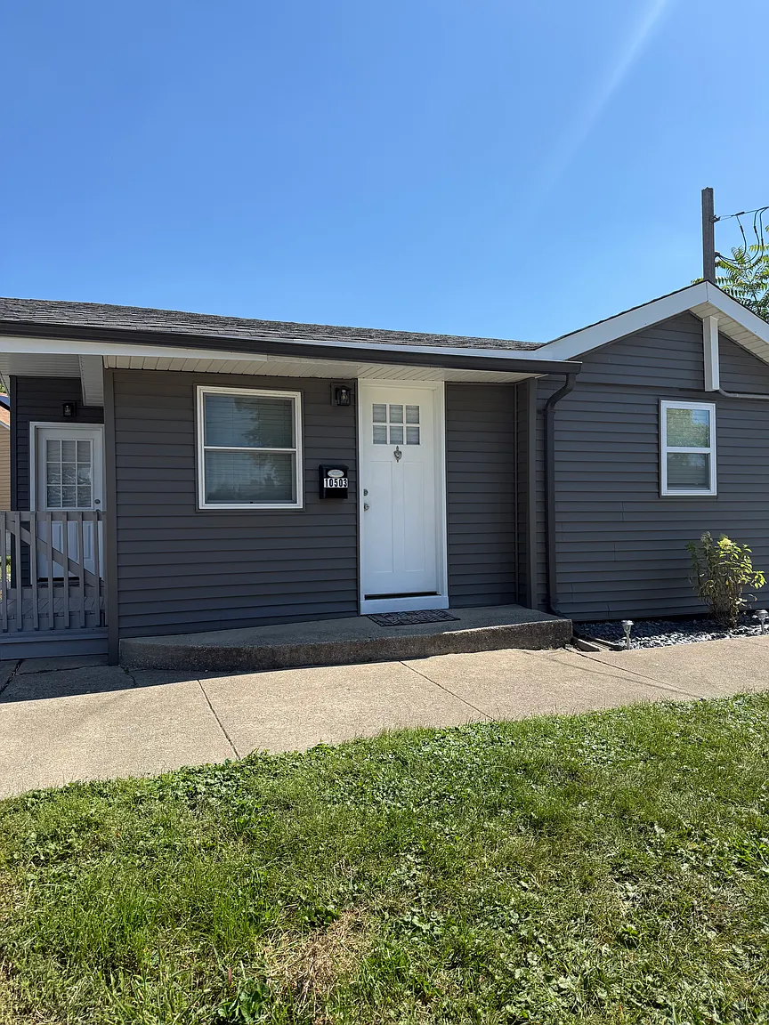 10503 Princess Ave photo 1