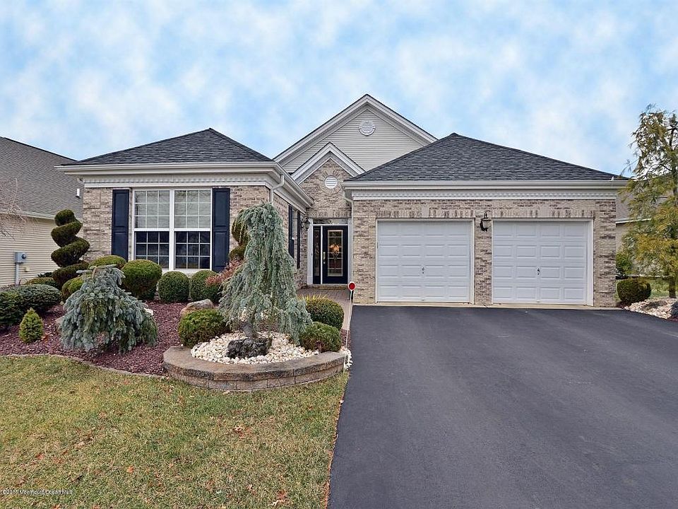 1st image of 9 Balmoral Dr