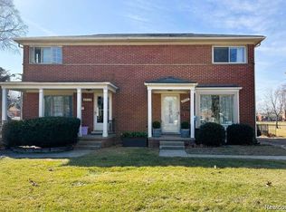 2717 Oliver Rd, Royal Oak, MI 48073