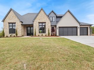 4433 Maple Ridge Dr, Edmond, OK 73034