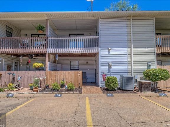 2nd image of 3634 Greenacres Dr #203