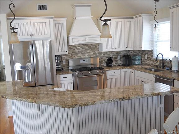 4th image of 12 E Sailboat Ln