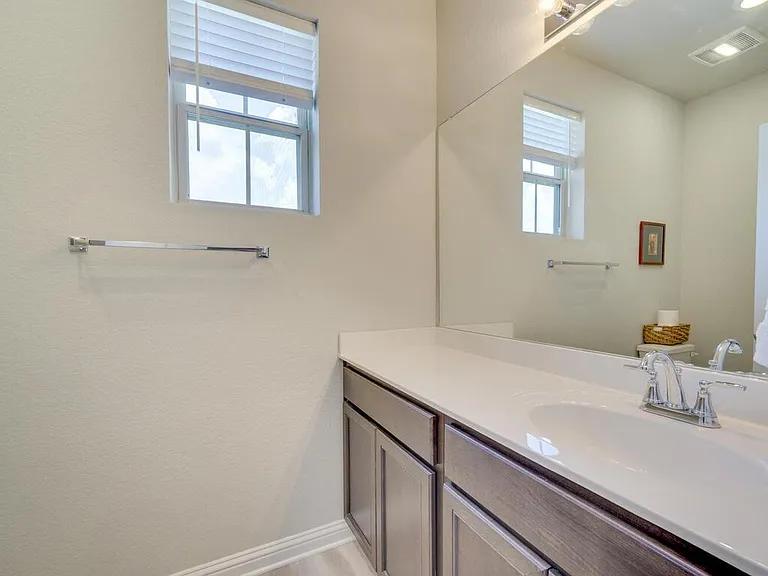 7702 Dylan Dr — Photo 15