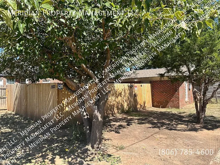 1503 Avenue T — Photo 1