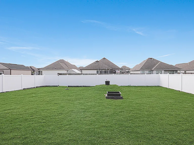 39511 Auster Ln — Photo 3