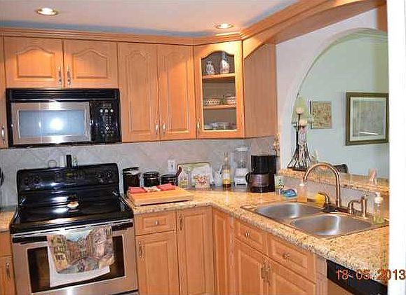 1st image of 605 Oaks Dr APT 103