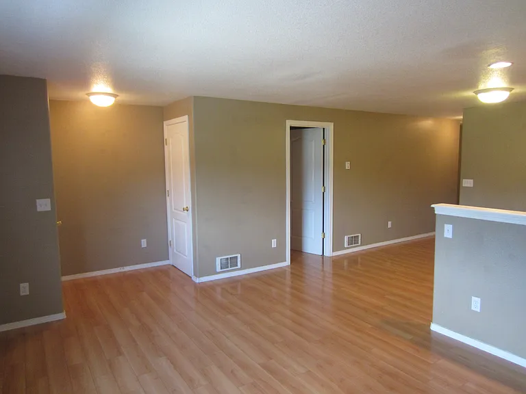 2641 NW Cedar Ave #1 — Photo 4