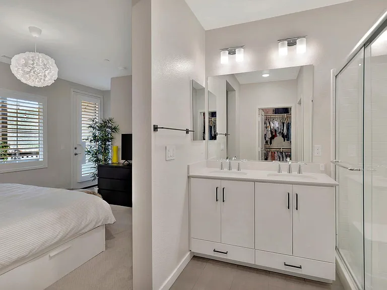 893 Blackstone Dr — Photo 15