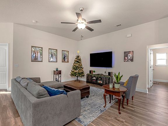 4th image of 5101 Peach Dr