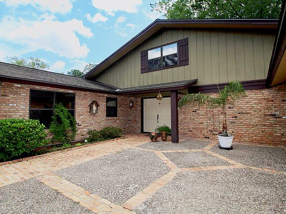 3rd image of 118 Hillside Dr