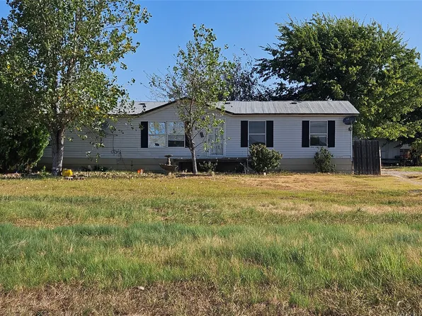 8913 Holly Rd, Alvarado, TX 76009
