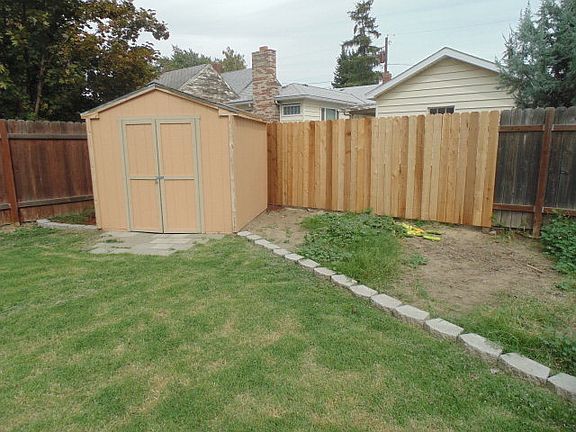 4th image of 1436 Bonsella St