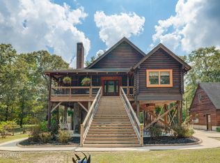 1716 Croomsbridge Rd, Burgaw, NC 28425