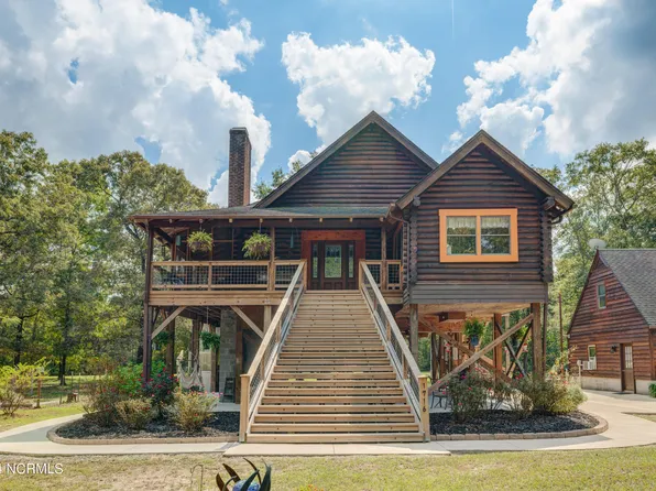 1716 Croomsbridge Road, Burgaw, NC 28425