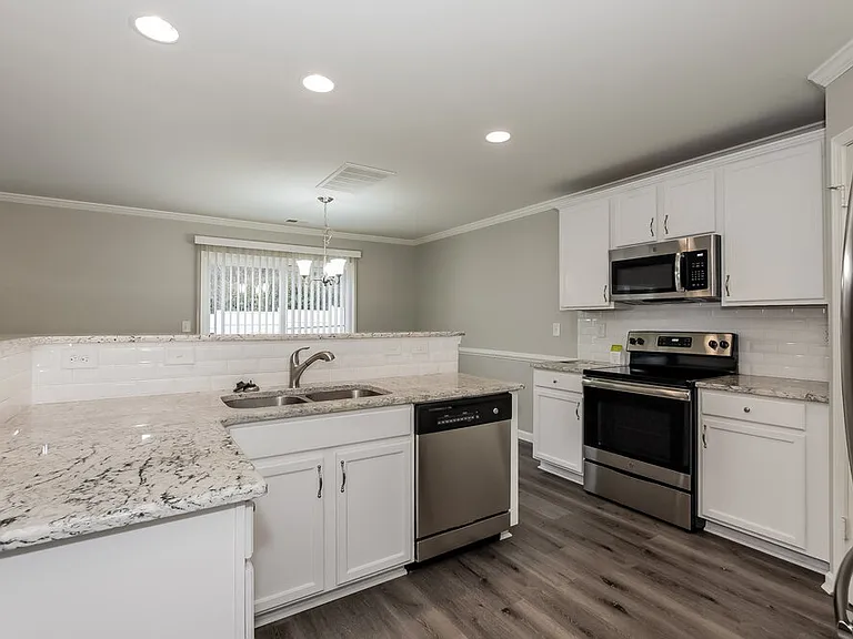 5004 Broad Leaf Ct — Photo 9
