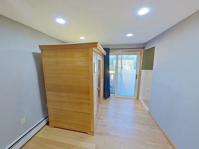 43 Mission Ave — Photo 15