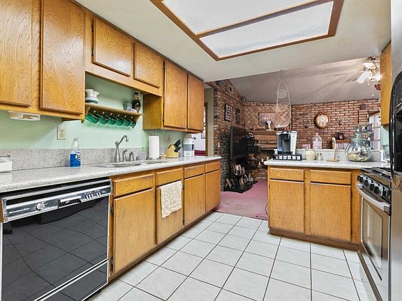 5th image of 39821 171st St E