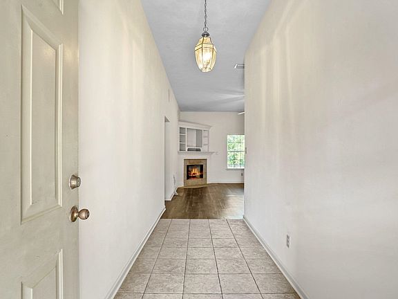 4th image of 2752 Whitmore Ct