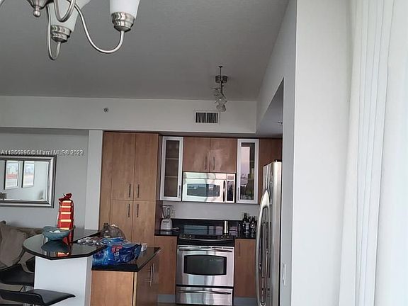 3rd image of 7900 Harbor Island Dr APT 912