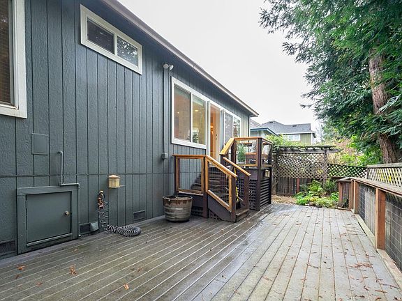 5th image of 2382 Laylani Court