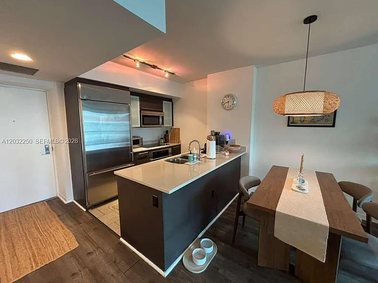 55 SE 6th St #1208 — Photo 10
