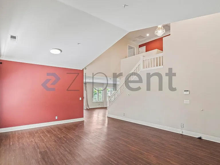 1366 Jayhawk Ln — Photo 7
