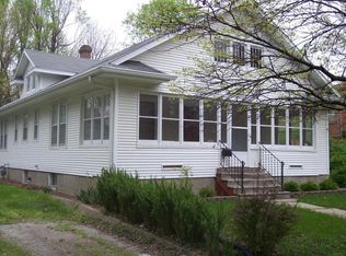 519 W 3rd St, Maryville, MO 64468