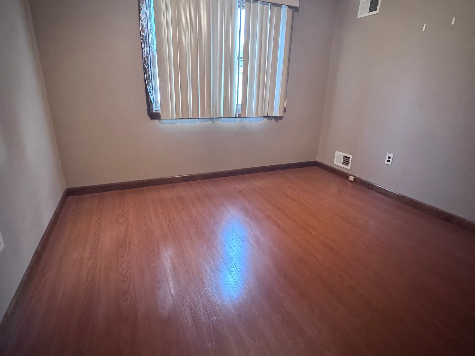 3 bed, 1380 sqft, $3,200 — Photo 2