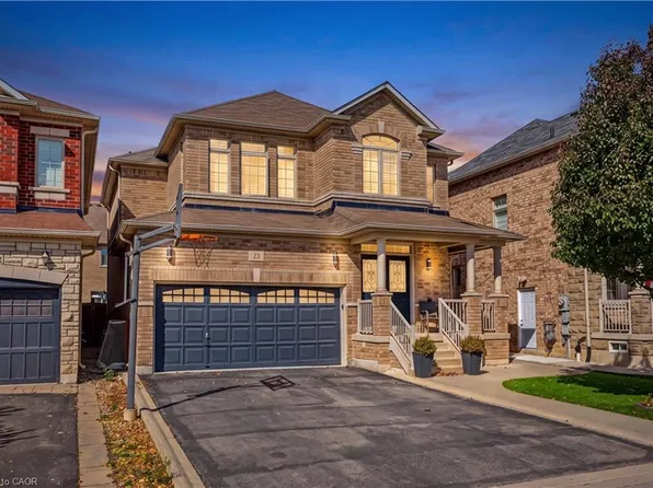 23 McKnight Ave, Hamilton, ON L8B 0R5
